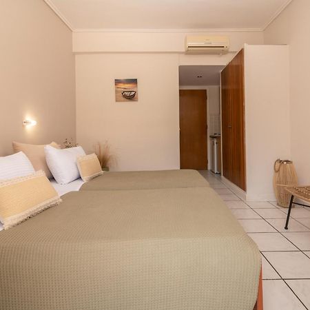 Daisy Hotel Planos  Bagian luar foto